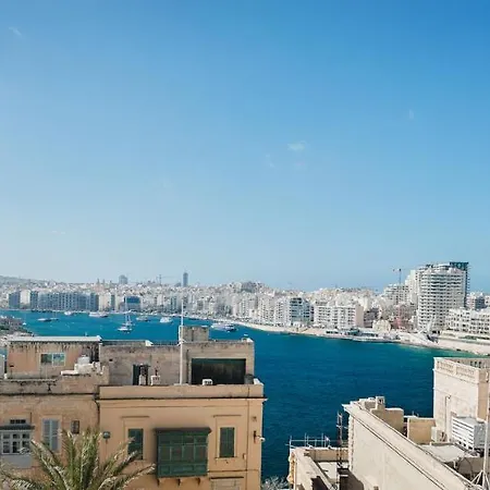 Daire Independence Malta