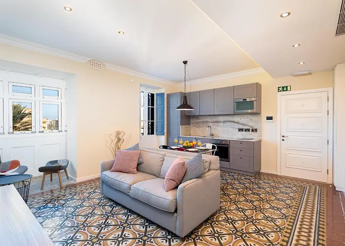 Independence Malta *