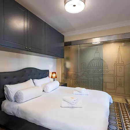 Independence Malta バレッタ