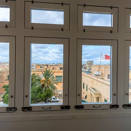 Independence Malta *