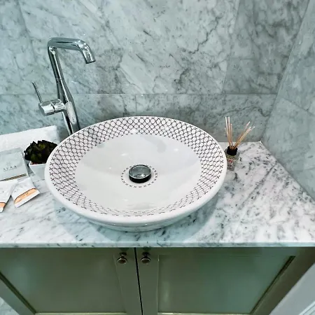 公寓 Independence Malta Apartments *