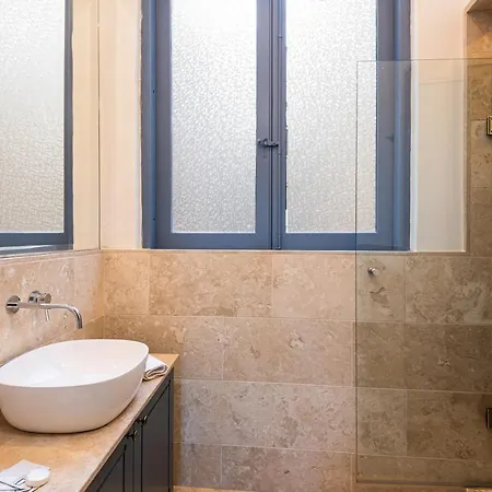 Independence Malta バレッタ